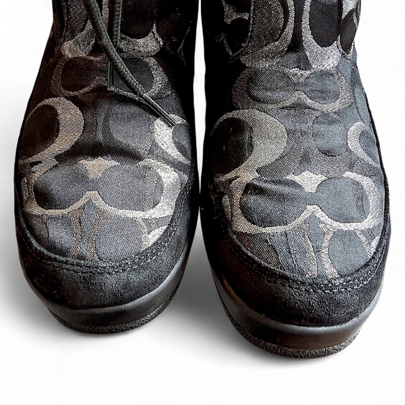 Coach Lizzie Signature Faux Fur Winter Boots Black Size 9 EUC - Picture 9 of 15